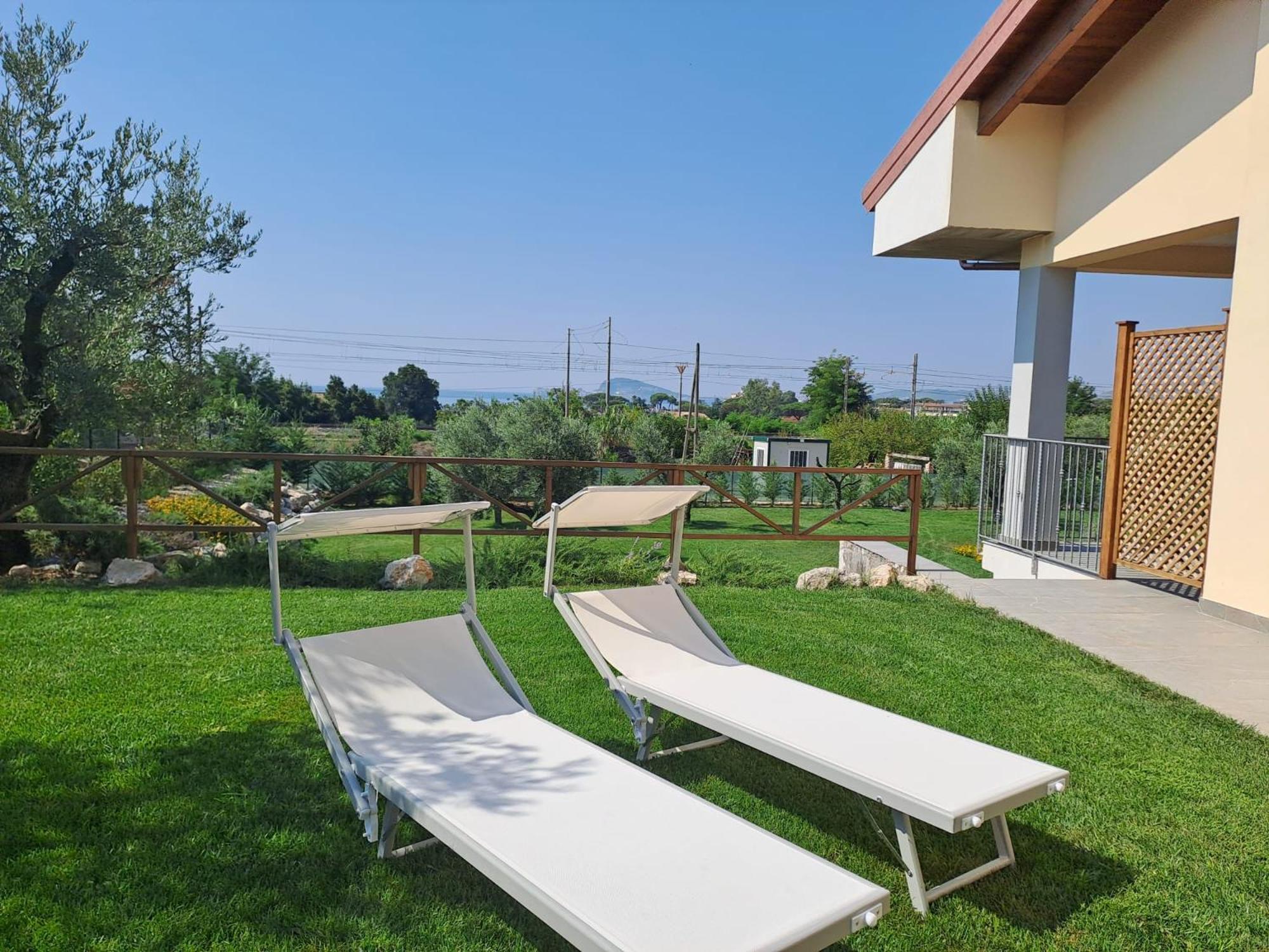 Bed & Breakfast La Campagna Di Peppe E Tullia Bed & Breakfast Formia Exterior photo