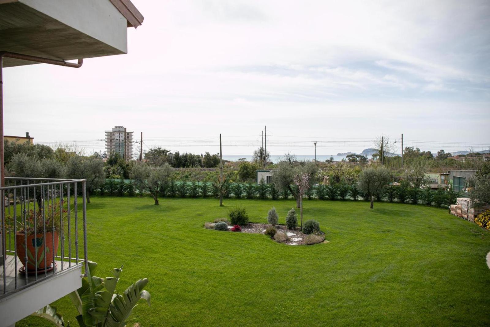 Bed & Breakfast La Campagna Di Peppe E Tullia Bed & Breakfast Formia Exterior photo